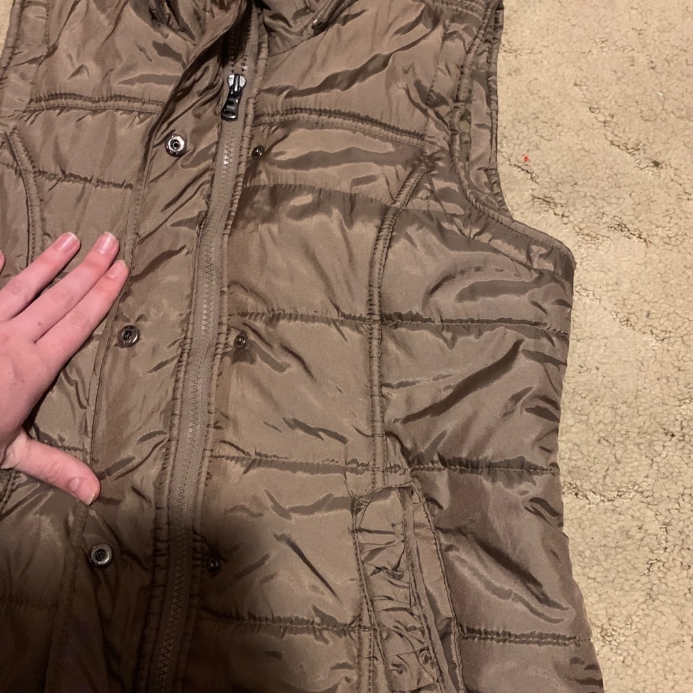 Vest - Picture 3 of 5